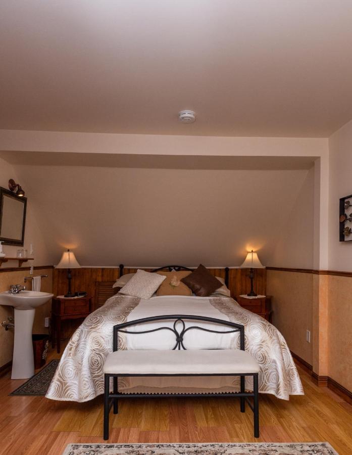 Bed and Breakfast La Maison Dufour & Bouchard Ла-Мальбе Екстер'єр фото
